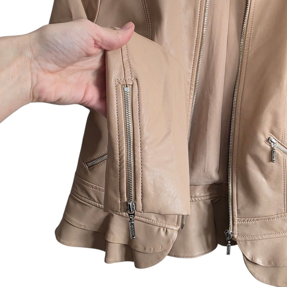 Guess Los Angeles Faux Leather Moto Jacket Womens M Tan Ruffle Hem Zip Front - Picture 7 of 11